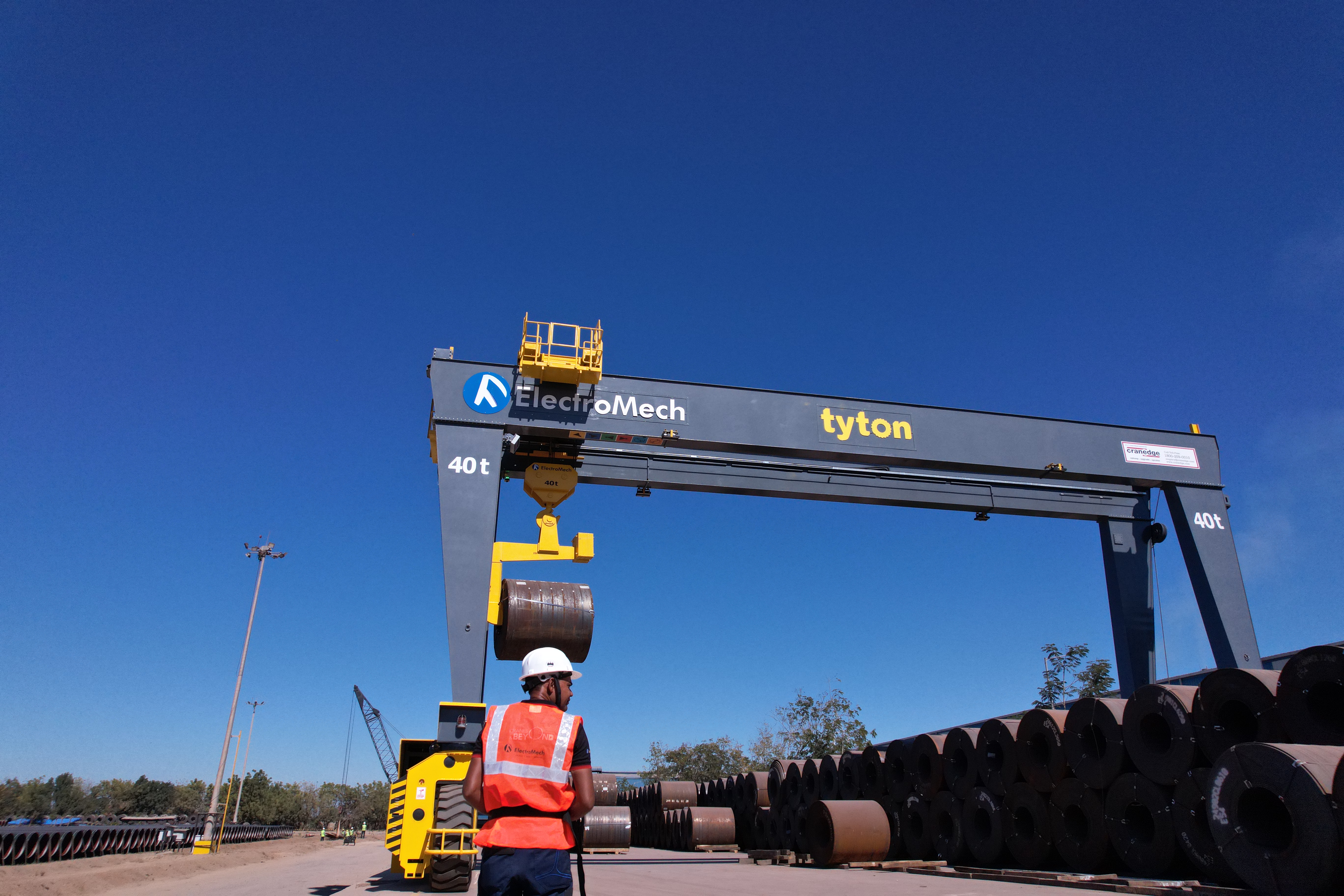 Tyton Single Girder RTG Crane View 1